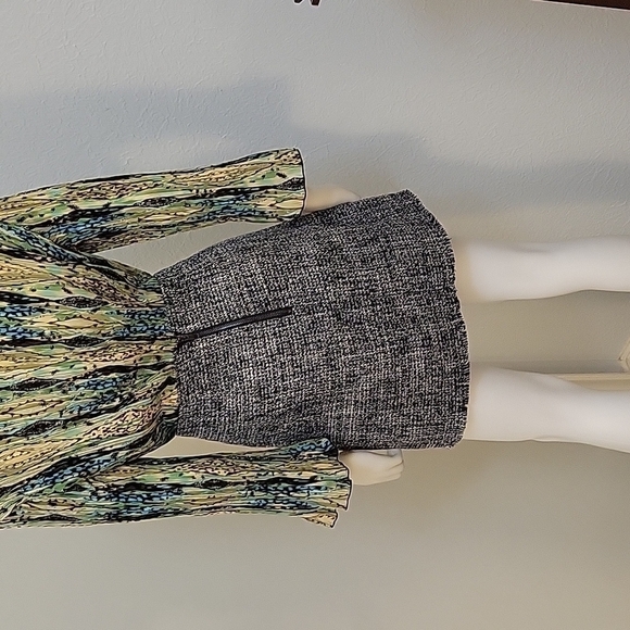 luxe APOTHETIQUE Black Tweed Metallic Faux Wrap Fringe Preppy Mini Skirt - Picture 4 of 7